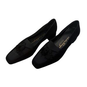 Salvatore Ferragamo Quiet Luxury Velvet Block Heels With Tassels Size 4.5 B
